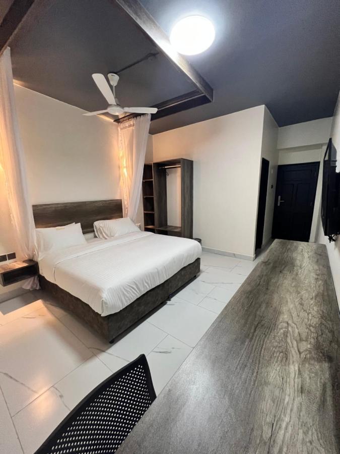 The Ivory Suites Mombassa Buitenkant foto