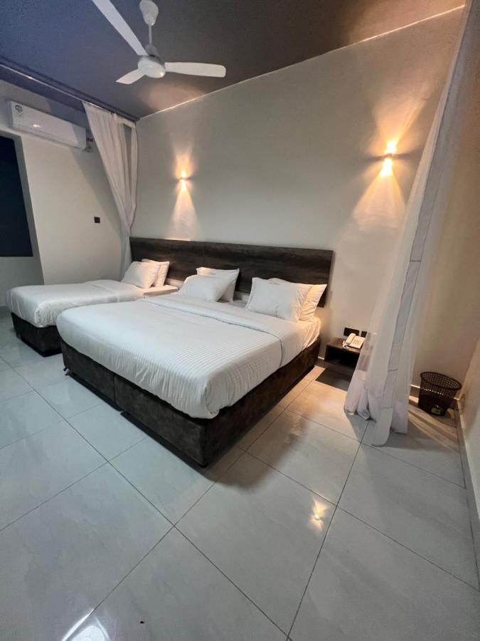 The Ivory Suites Mombassa Buitenkant foto