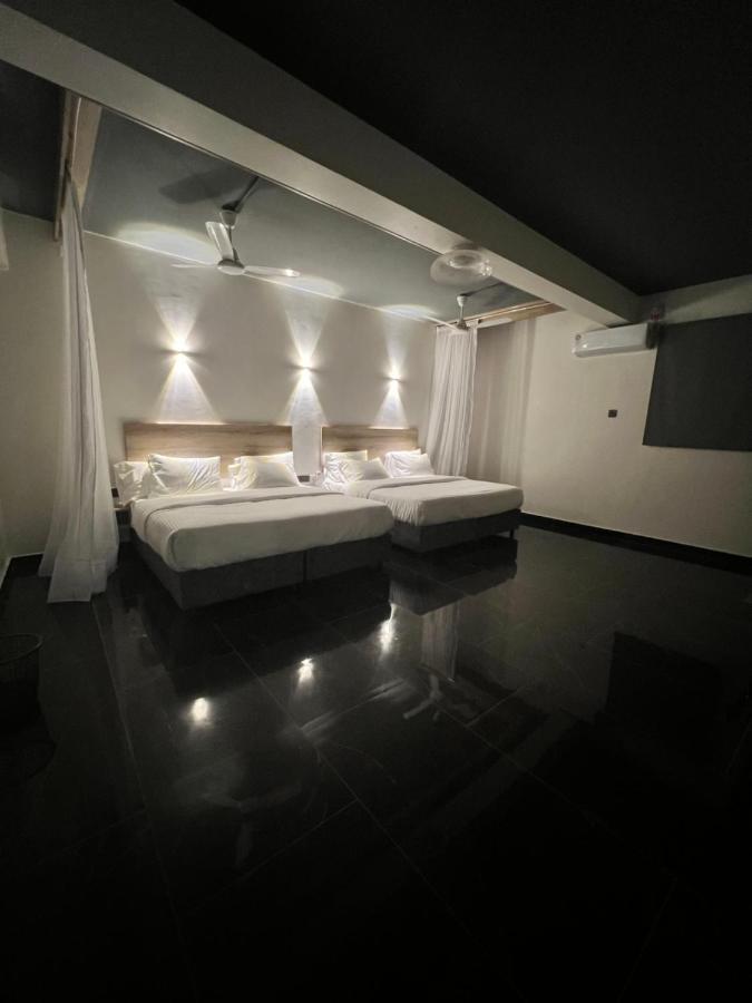 The Ivory Suites Mombassa Buitenkant foto