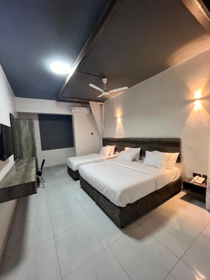 The Ivory Suites Mombassa Buitenkant foto