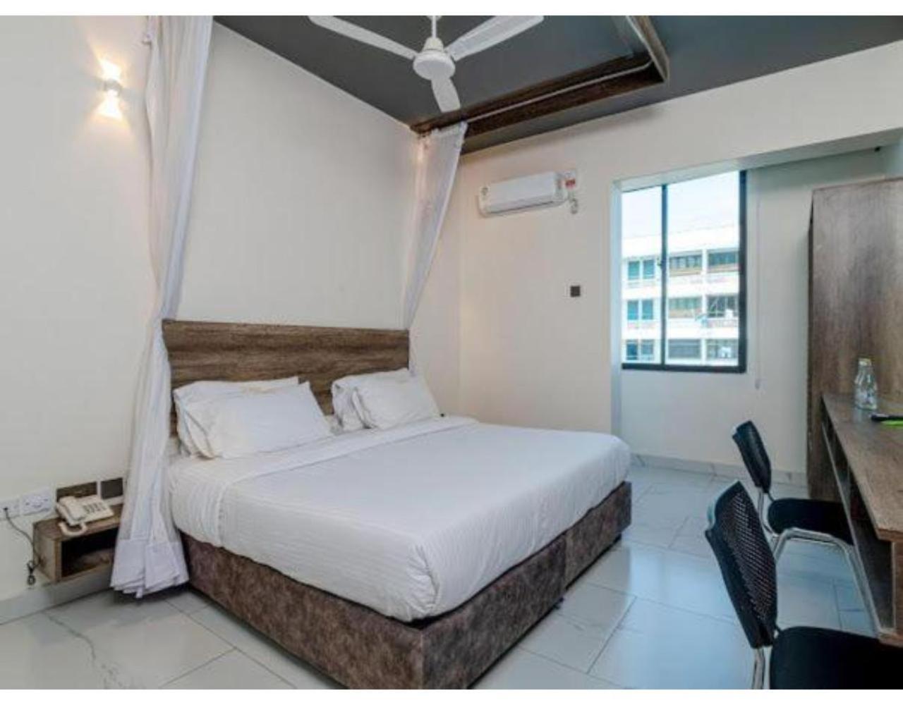 The Ivory Suites Mombassa Buitenkant foto