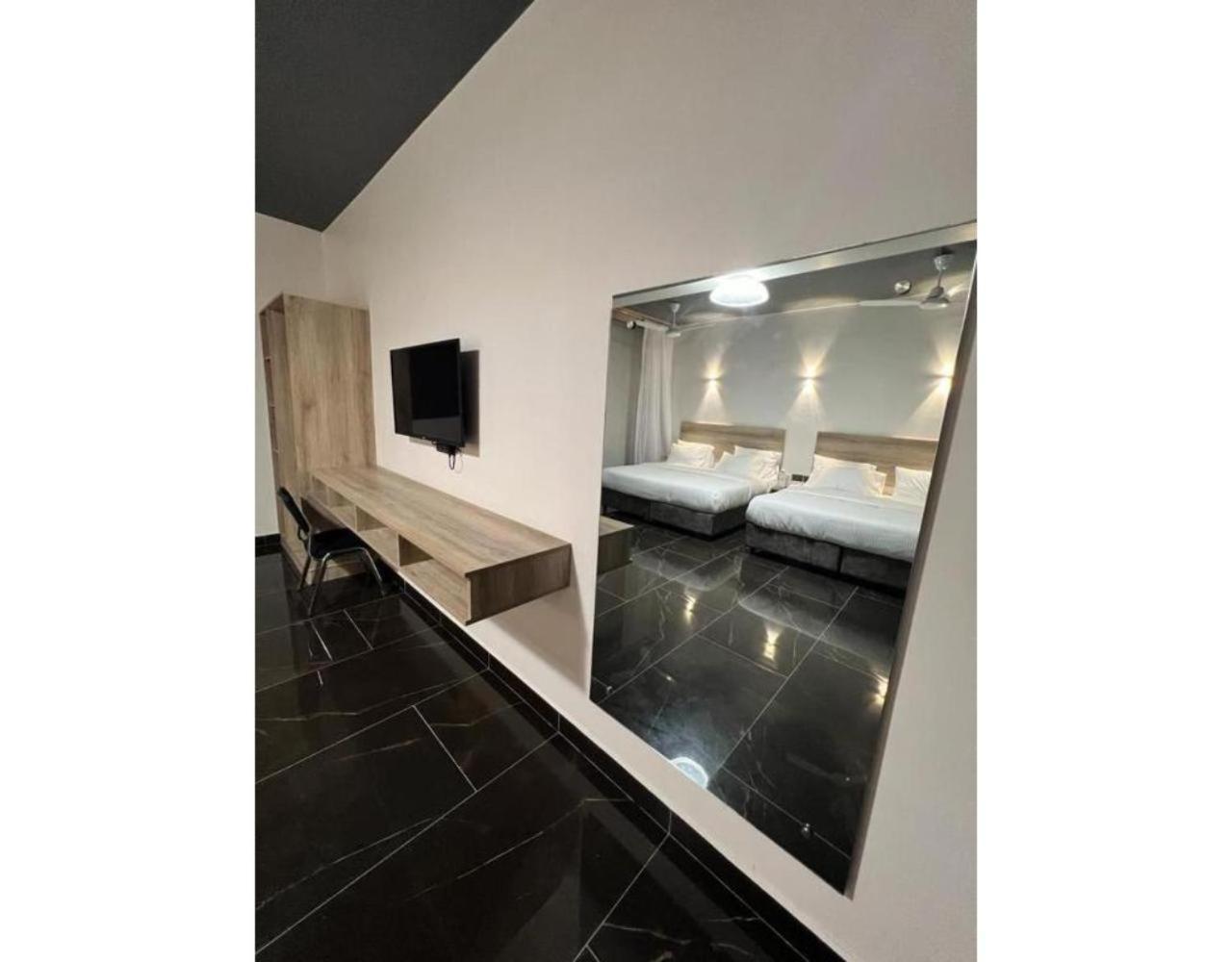 The Ivory Suites Mombassa Buitenkant foto