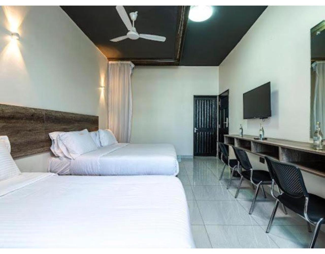 The Ivory Suites Mombassa Buitenkant foto