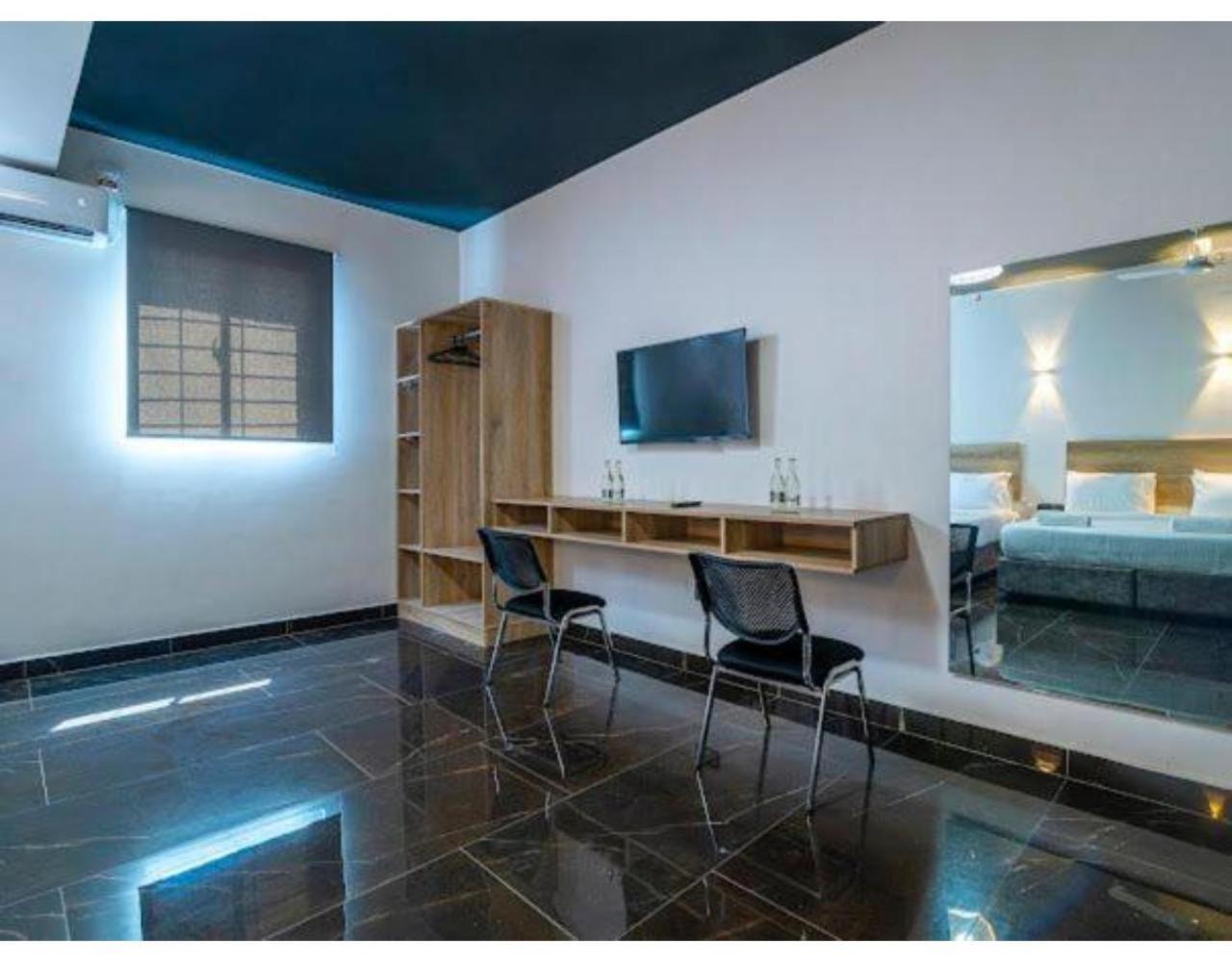 The Ivory Suites Mombassa Buitenkant foto