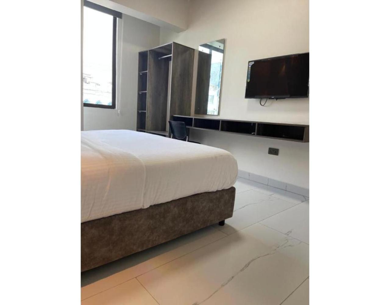 The Ivory Suites Mombassa Buitenkant foto