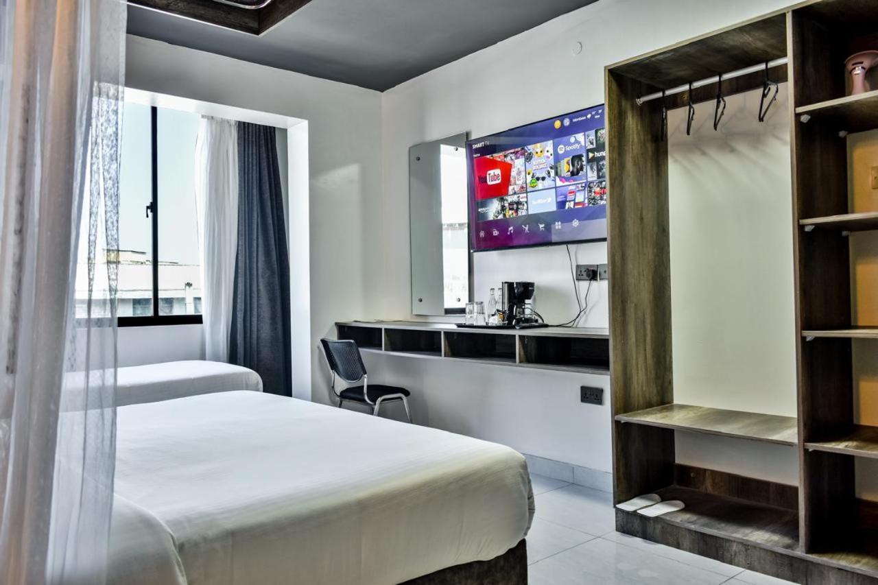 The Ivory Suites Mombassa Buitenkant foto