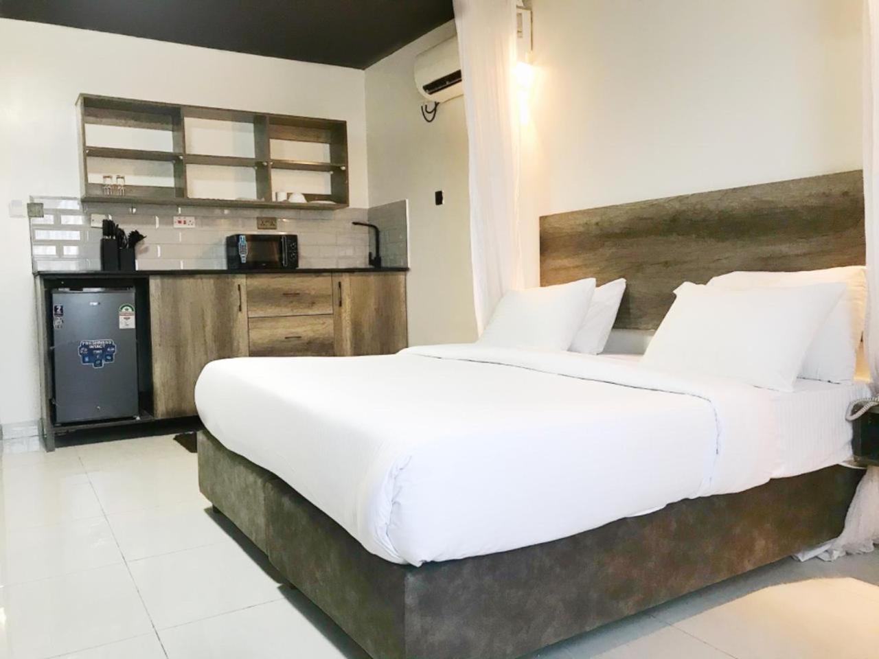 The Ivory Suites Mombassa Buitenkant foto